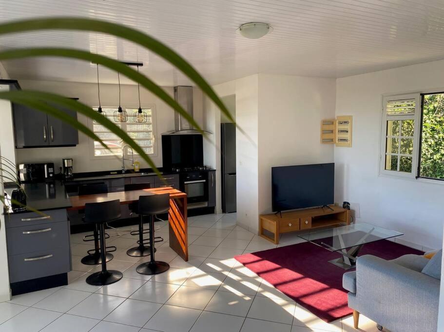 Les Terrasses De Maelle - Jolie Villa F4 Vue Mer Riviere-Salee Eksteriør billede