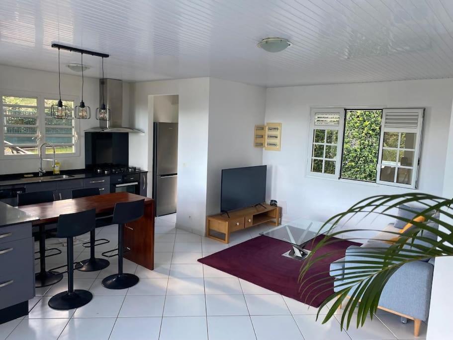 Les Terrasses De Maelle - Jolie Villa F4 Vue Mer Riviere-Salee Eksteriør billede